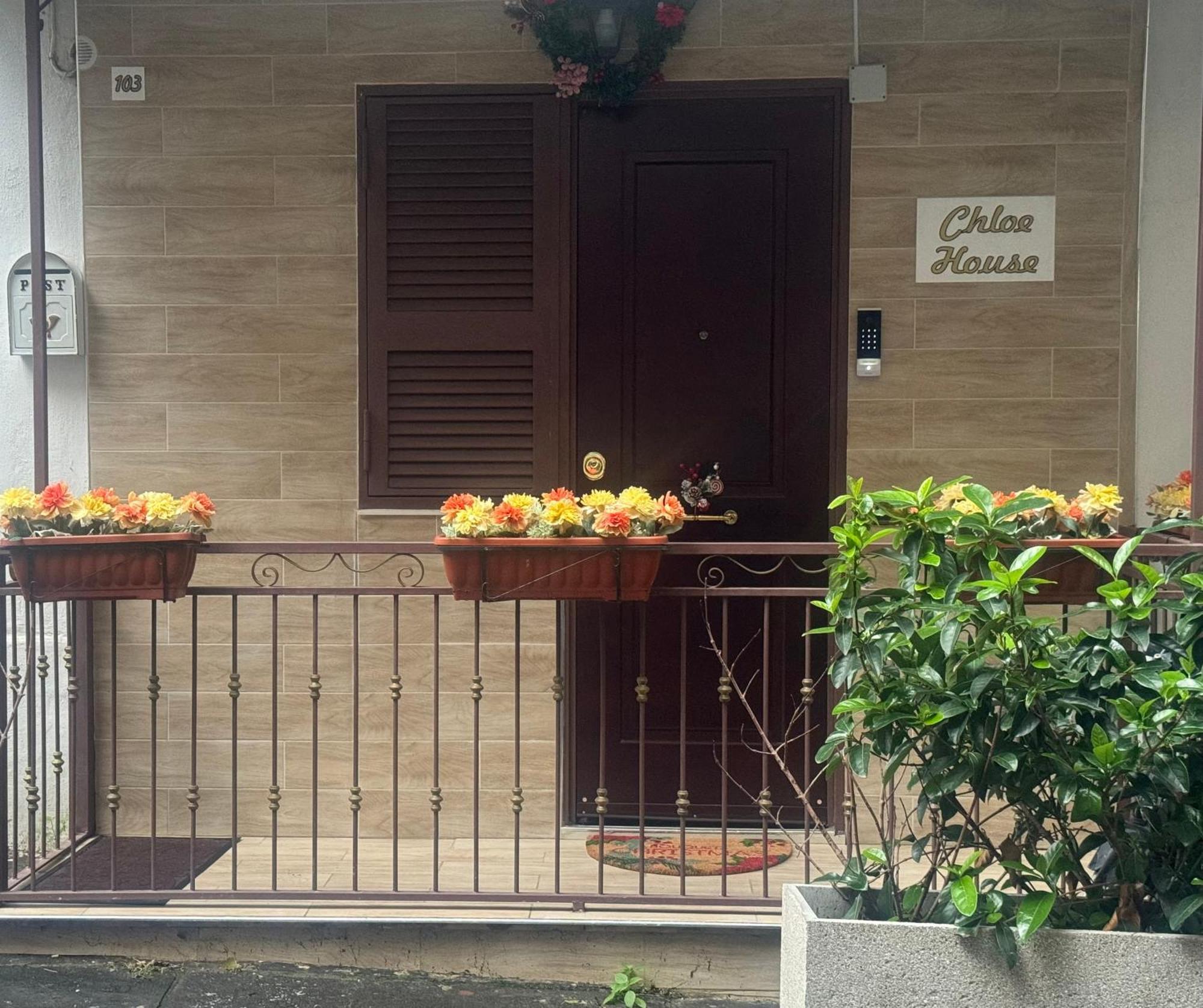 Chloehouse Apartment Napoli Bagian luar foto